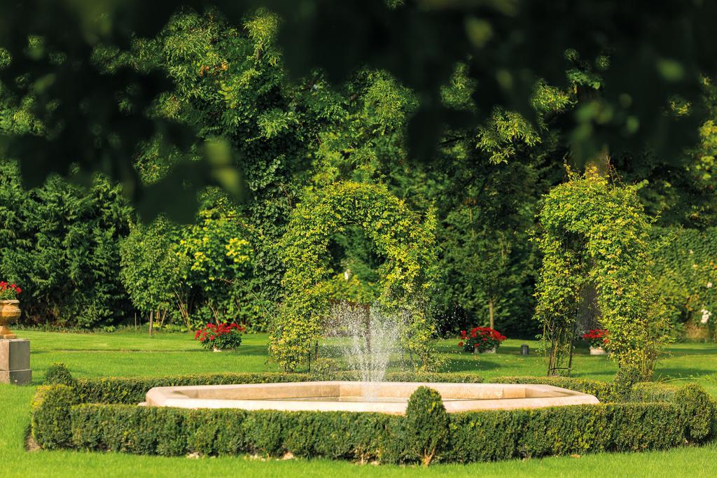 Amade Chateau Vrakun ภายนอก รูปภาพ