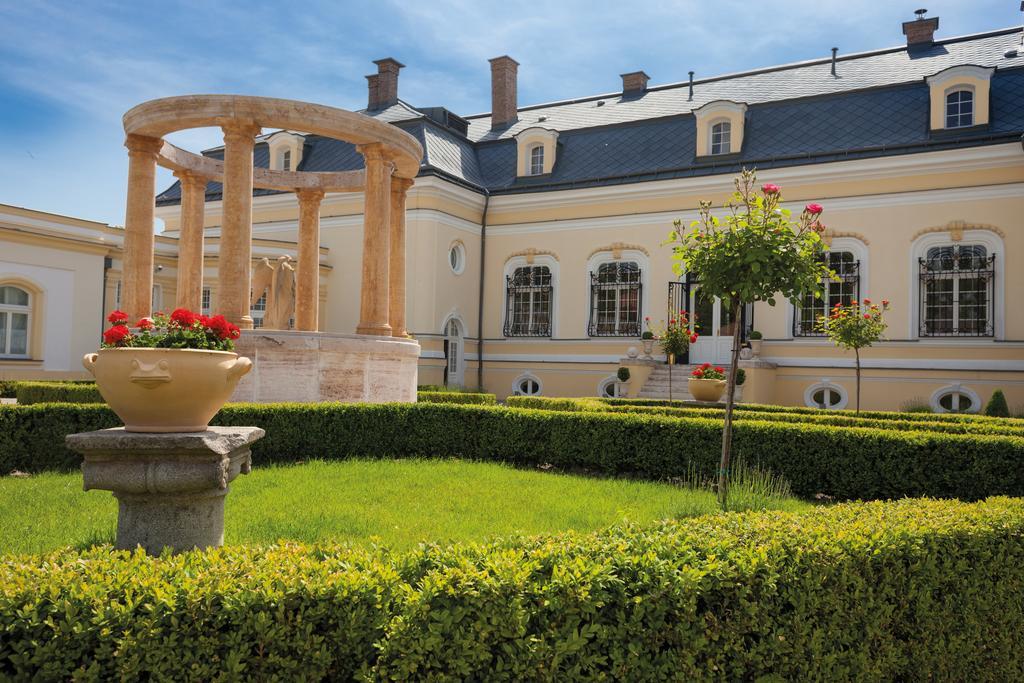 Amade Chateau Vrakun ภายนอก รูปภาพ