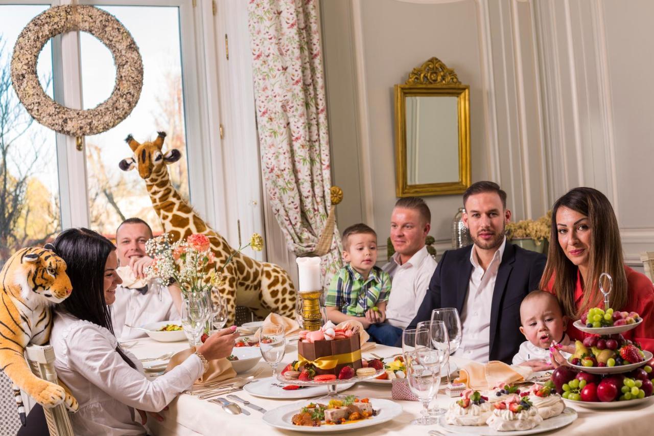 Amade Chateau Vrakun ภายนอก รูปภาพ